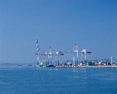 アイランドシティコンテナクレーンの写真