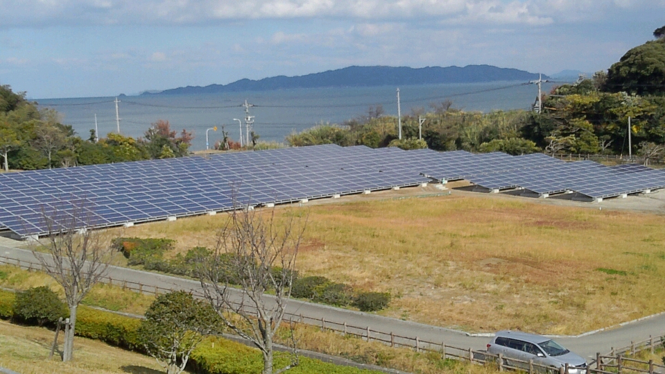 福岡市大原メガソーラー発電所の平地の写真