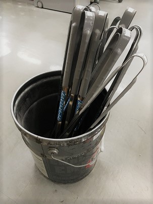 貸出トングの写真