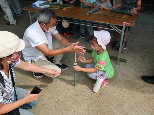 水鉄砲作りの写真