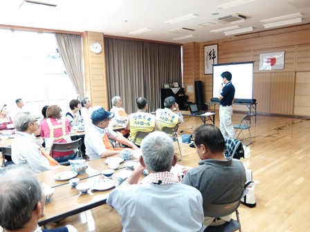 お話しを伺っている様子