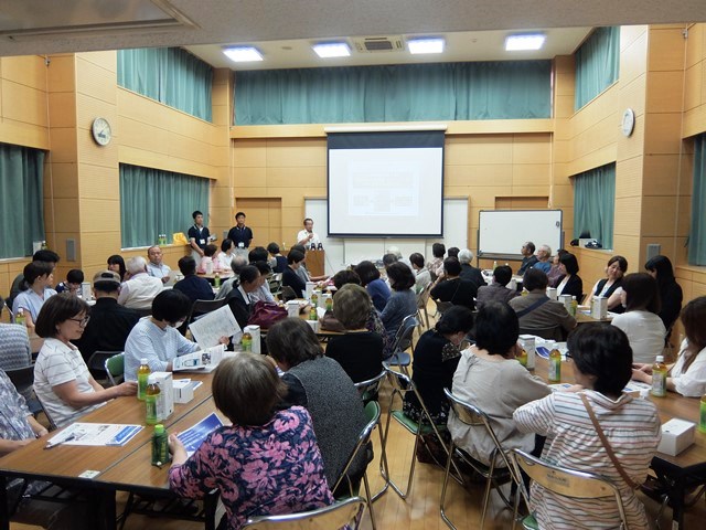 出前講座の様子（課長の挨拶）