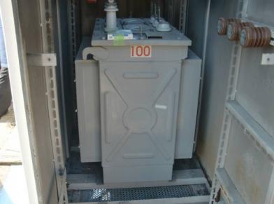 トランス（変圧器）(写真)