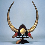 9.黒漆塗桃形大水牛脇立兜のサムネイル画像