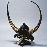 10.黒漆塗桃形大水牛脇立兜のサムネイル画像