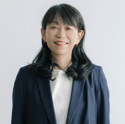 登壇者４人目は福岡市長高島宗一郎です。