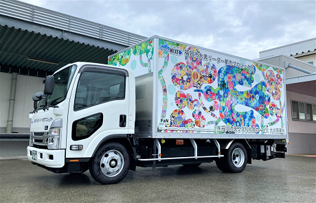 給食配送車の写真