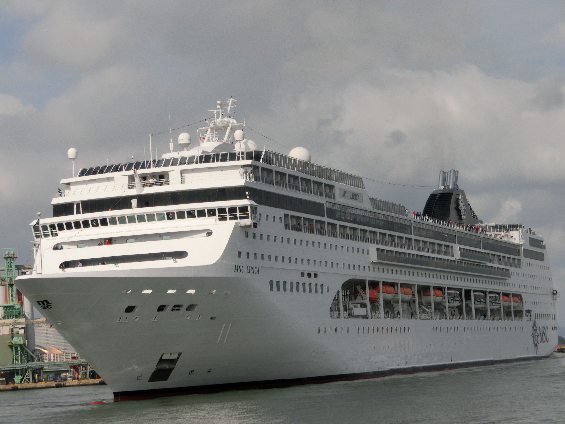 MSCリリカの全景写真