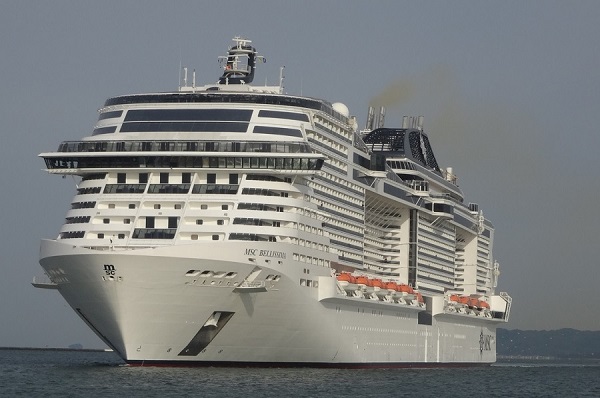 MSCベリッシマの全景写真