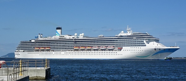 メディタラニアの全景写真