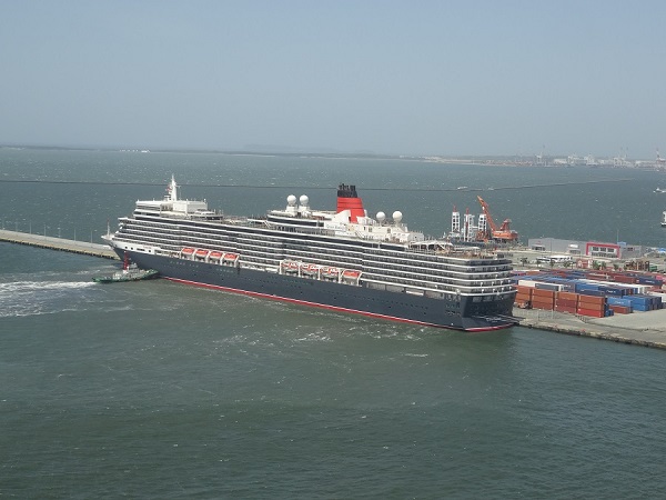 クイーン・エリザベスの全景写真