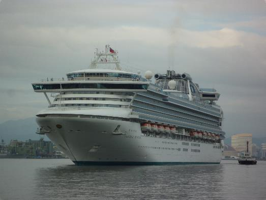 サファイア・プリンセスの全景写真