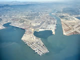 画像：オークランド港