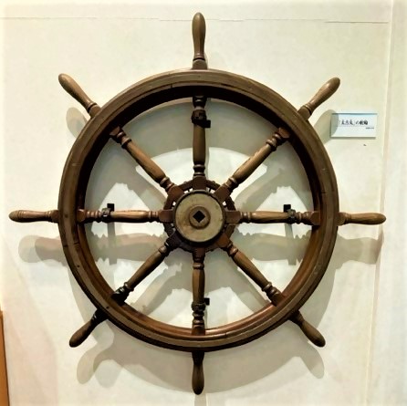 舵輪の写真