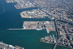 中央ふ頭（西側から撮影）