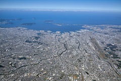 博多港全景（空港南側から撮影）