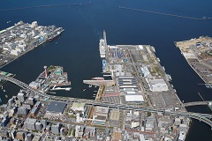 中央ふ頭（陸側から撮影）