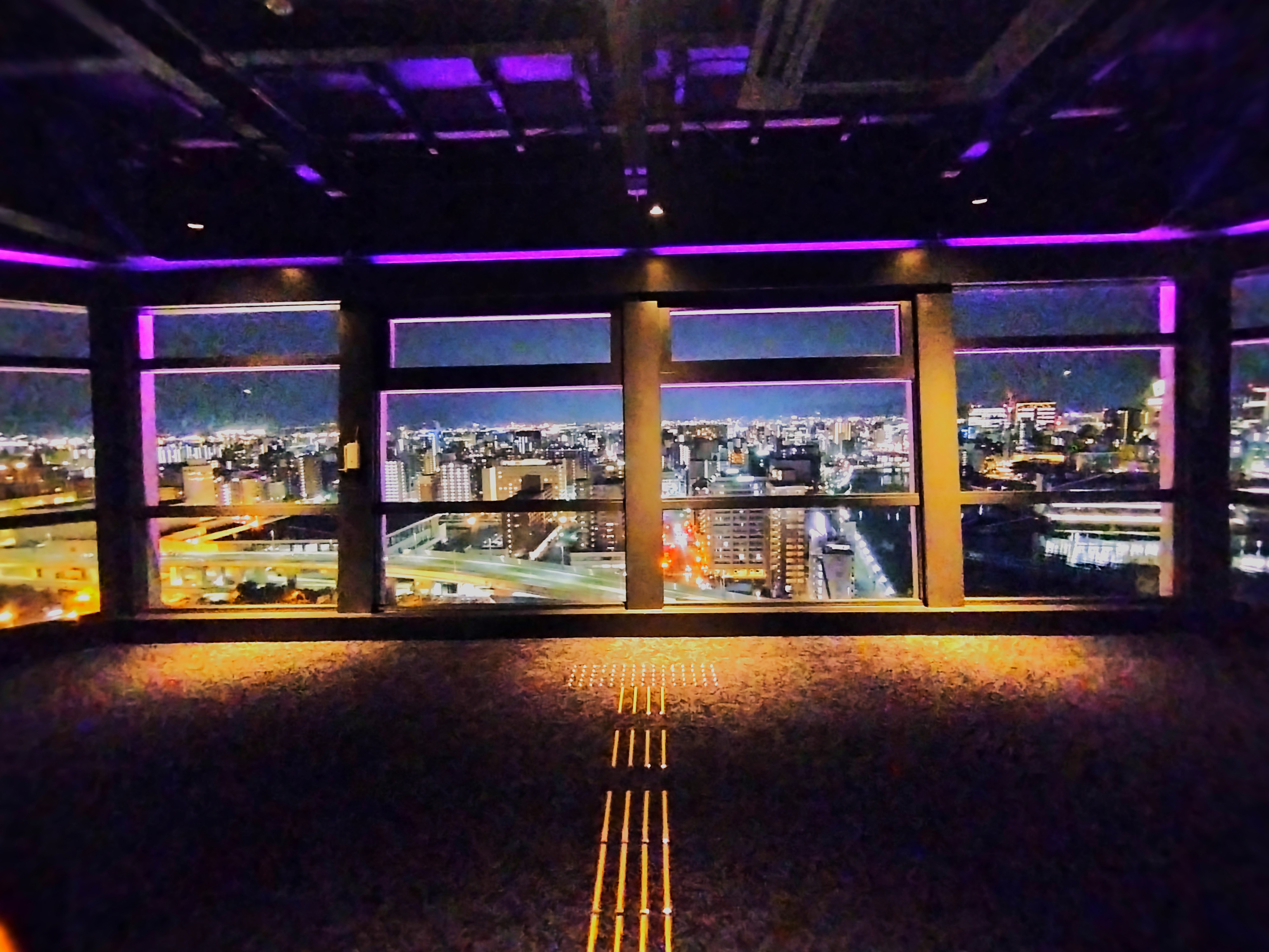 タワー展望室内