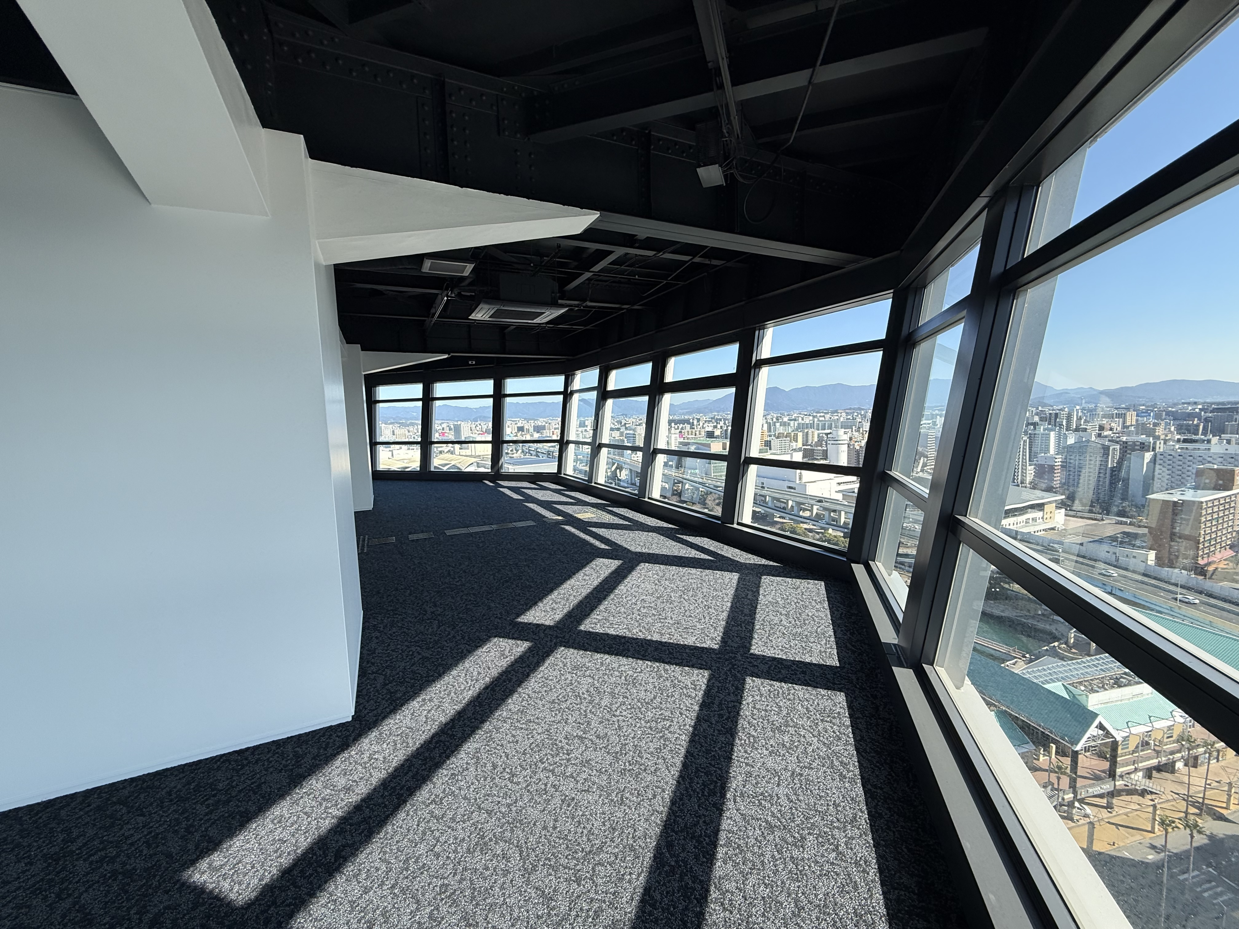 タワー展望室内