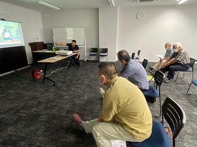 ストレッチをしている写真