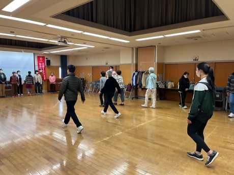 ウオーキングをする様子