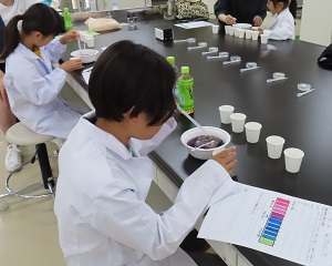 2023年の南区こども大学の様子（第一薬科大学）