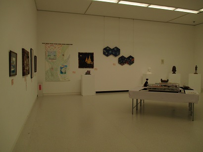 南区美術展の会場内の様子（2）