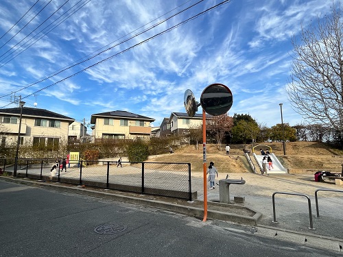 若久中公園　公園フェンスの様子