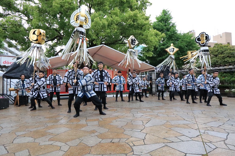 南消防団伝統技術会演舞の様子の画像