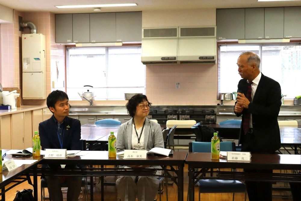 懇談会の様子