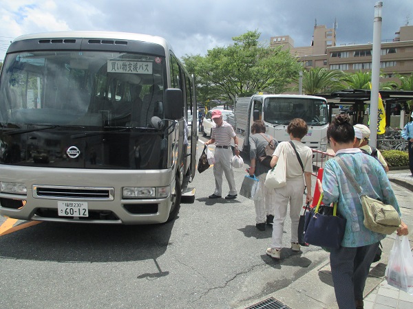 買い物支援バスの様子