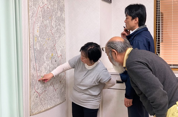 写真:打ち合わせ