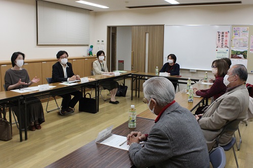 懇談会の様子