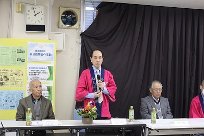 挨拶する𠮷田院長の写真