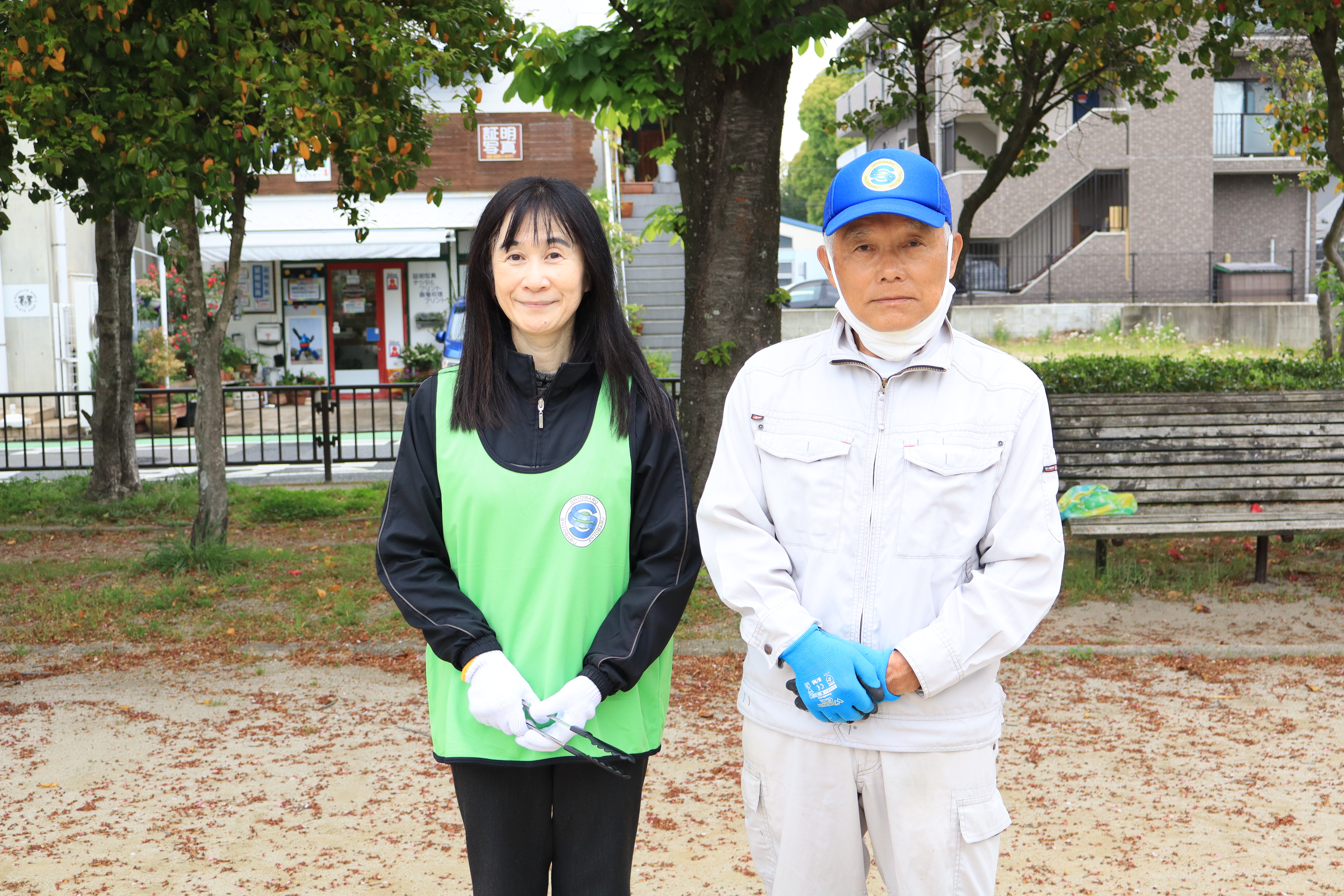 塩原校区自治協議会帆足会長と内藤区長