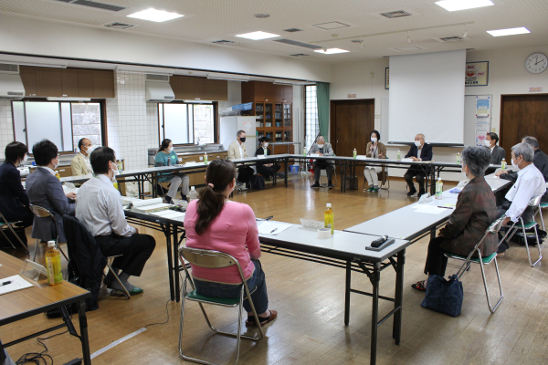 懇談会の様子