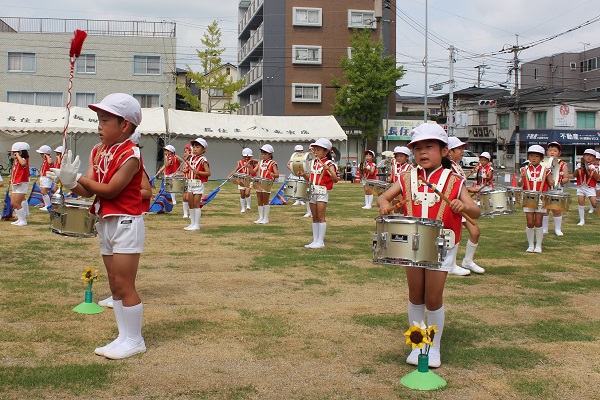 長住保育園児によるマーチング