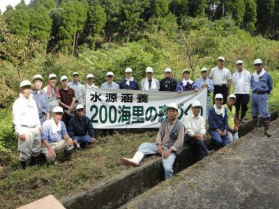 地元森林組合のみなさんの集合写真