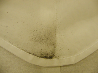 じゃ口から出たゴムパッキンの破片