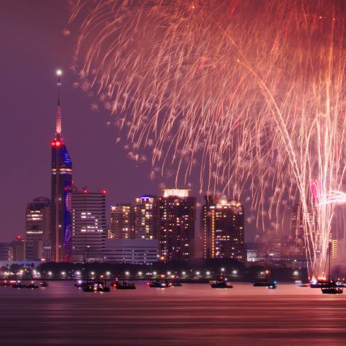 博多湾芸術花火大会