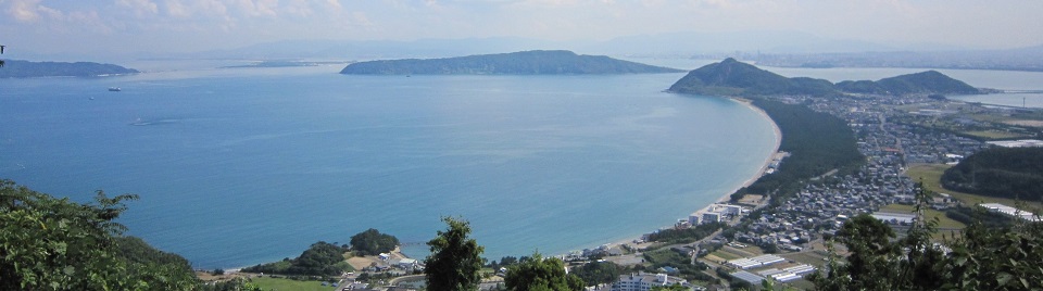 毘沙門山(びしゃもんやま)からの海岸線の写真