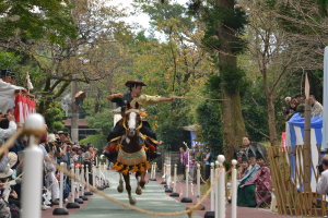 流鏑馬（やぶさめ）
