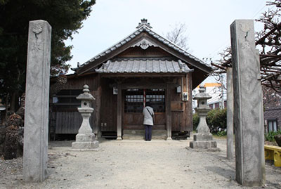 写真：唐津街道「今宿」沿いの史跡群