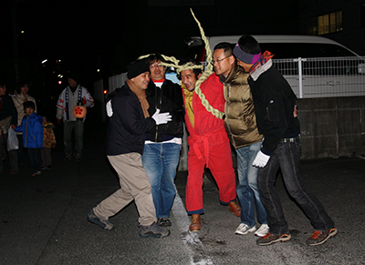 写真：今宿上町天満宮の鬼すべ