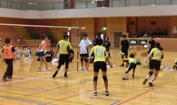 西区親善親子ソフトバレーボール大会の写真