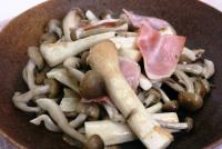 きのこのベーコン炒めの写真
