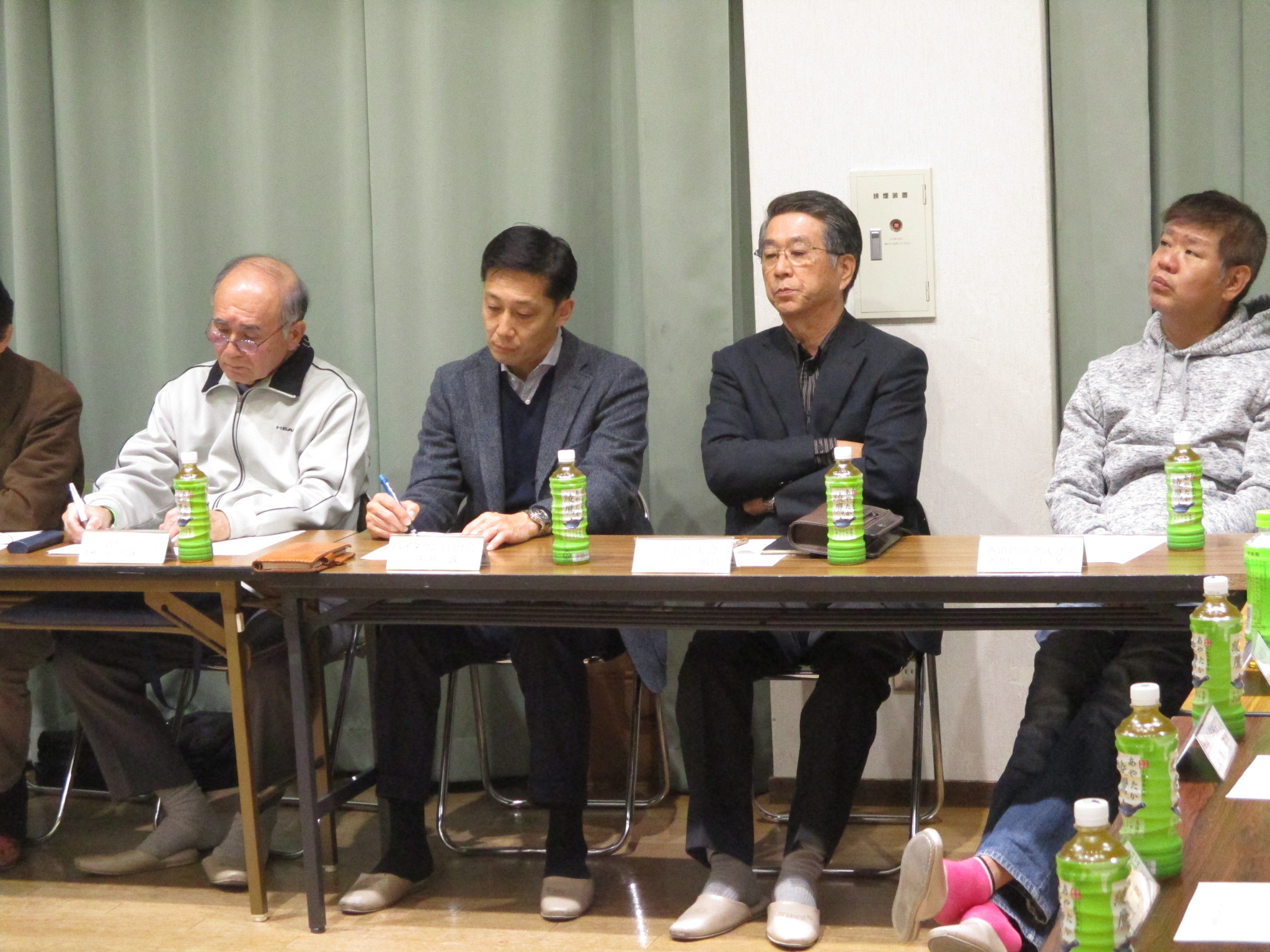 画像：金武校区での中村区長のあいさつ