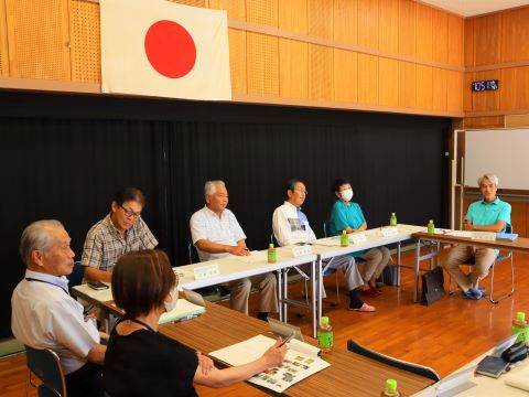 懇談中の皆さんの様子