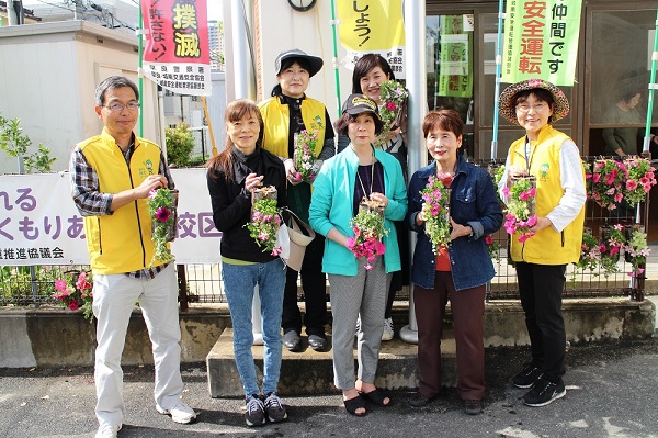 緑のコーディネーター，公民館関係者，地域の皆さん