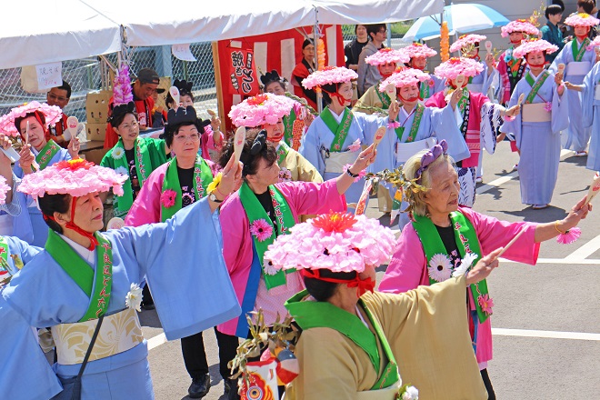 早良区どんたくパレード隊総踊りの写真